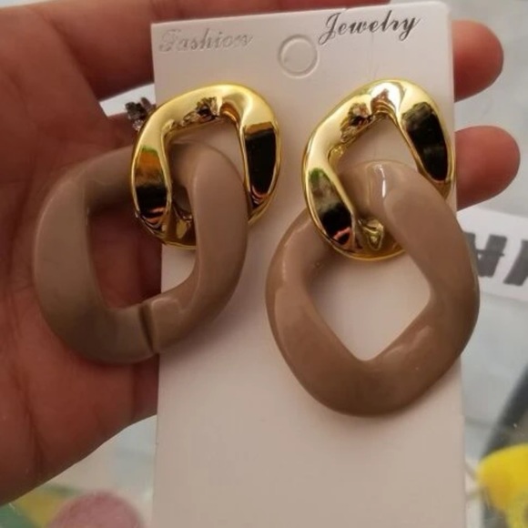 Chunky 2 Link Chain Earrings - Picture 8 of 12